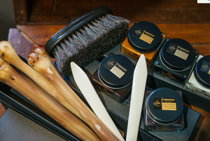 AbbeyHorn Sleeking Bone - Straits Establishment 